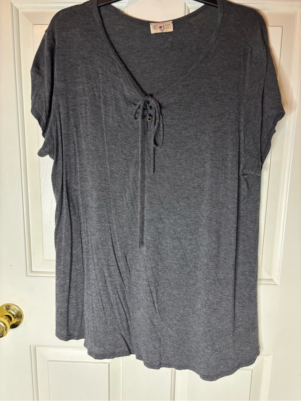 Women’s Short Sleeve Top Charcoal Gray Lace-Up V-Neck Size 3X Good Condition